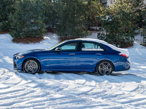 Used 2023 Mercedes-Benz C 300 4MATIC Sedan image 4