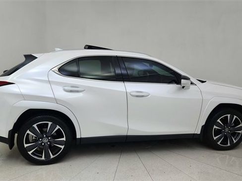 Used 2023 Lexus UX 250h AWD w/ Premium Package image 6