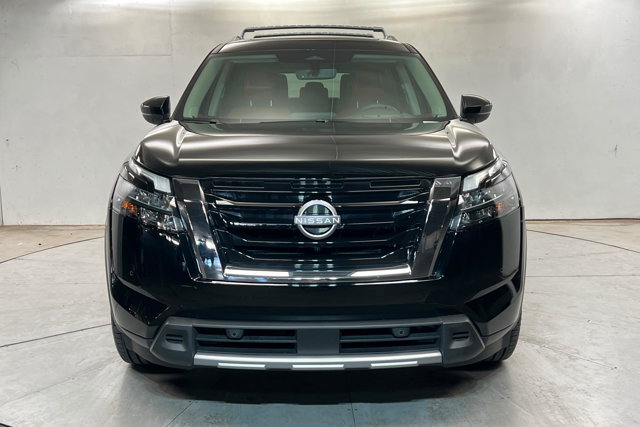 Used 2025 Nissan Pathfinder Platinum w/ Cargo Package FWD image 8
