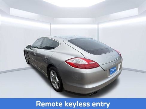 Used 2010 Porsche Panamera S RWD image 22
