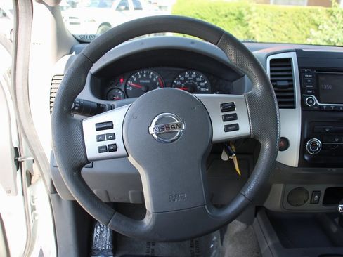 Used 2017 Nissan Frontier S image 21