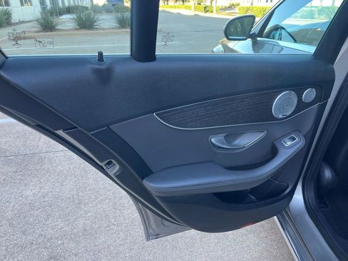 Used 2019 Mercedes-Benz C 300 Sedan image 16