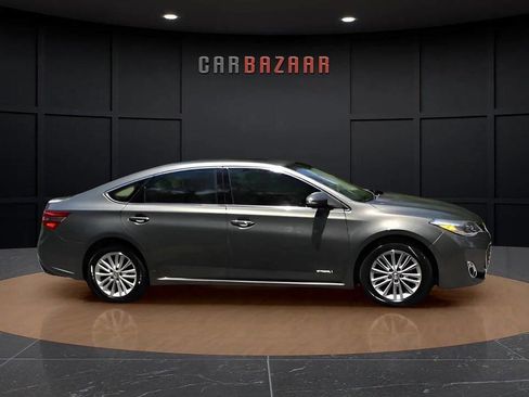 Used 2013 Toyota Avalon XLE Touring image 4