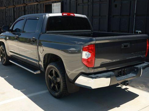 Used 2016 Toyota Tundra SR5 w/ SR5 Upgrade Package RWD image 7