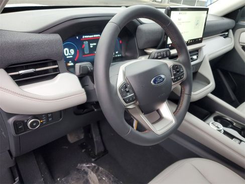 New 2026 Ford Explorer Active w/ Active Comfort Package image 10