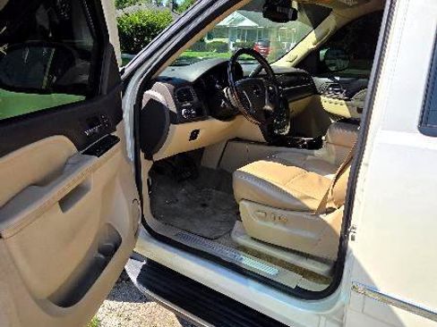 Used 2012 GMC Yukon Denali image 7