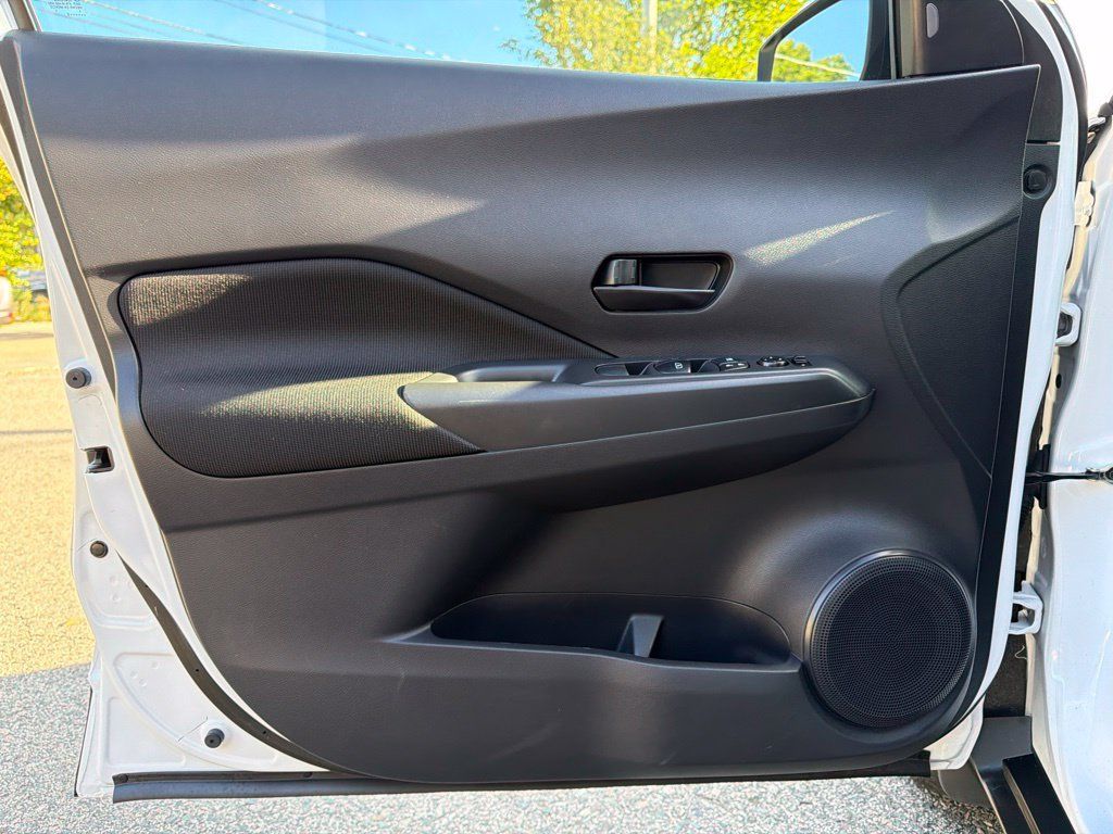 Used 2023 Nissan Kicks S FWD image 12