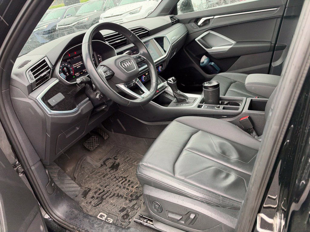 Used 2022 Audi Q3 2.0T Premium AWD/4WD image 24