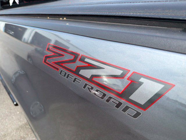 Used 2021 Chevrolet Colorado Z71 w/ Safety Package AWD/4WD image 31