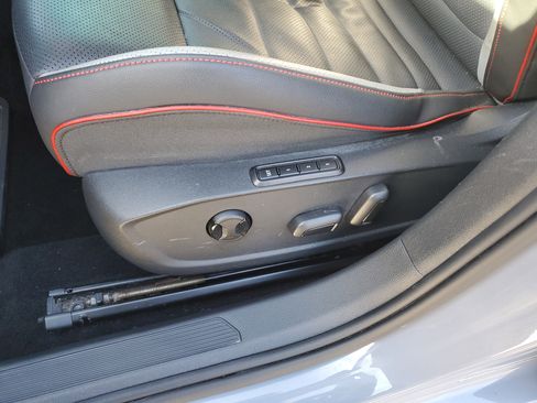 Used 2024 Volkswagen GTI SE image 23