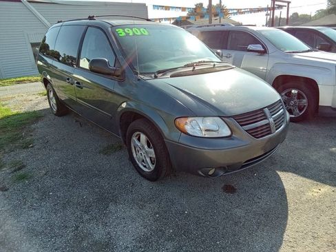 Used 2007 Dodge Grand Caravan SXT FWD image 2