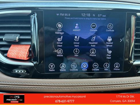 Used 2017 Chrysler Pacifica Limited image 19