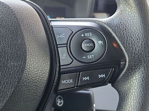 Used 2020 Toyota Corolla LE image 14