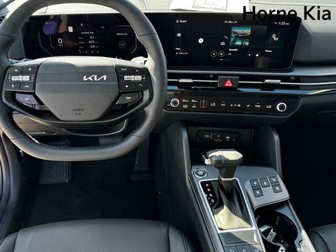 New 2026 Kia Sportage SX image 14