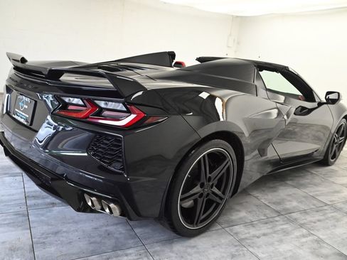 Used 2024 Chevrolet Corvette Stingray Preferred Conv w/ Z51 Performance Package RWD image 8