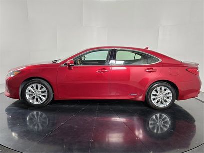 Used 2013 Lexus ES 300h w/ Luxury Pkg
