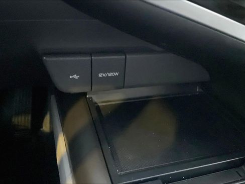 Used 2023 Toyota Camry SE w/ Cold Weather Package image 31