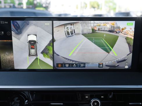 New 2026 INFINITI QX80 4WD image 15