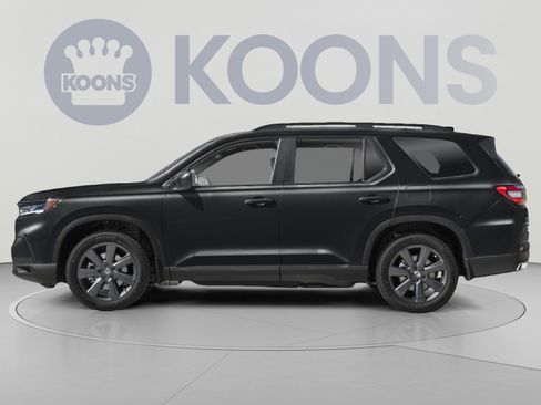 Used 2025 Honda Pilot Sport image 4