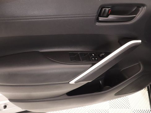 Used 2025 Toyota Corolla Cross AWD Hybrid image 14