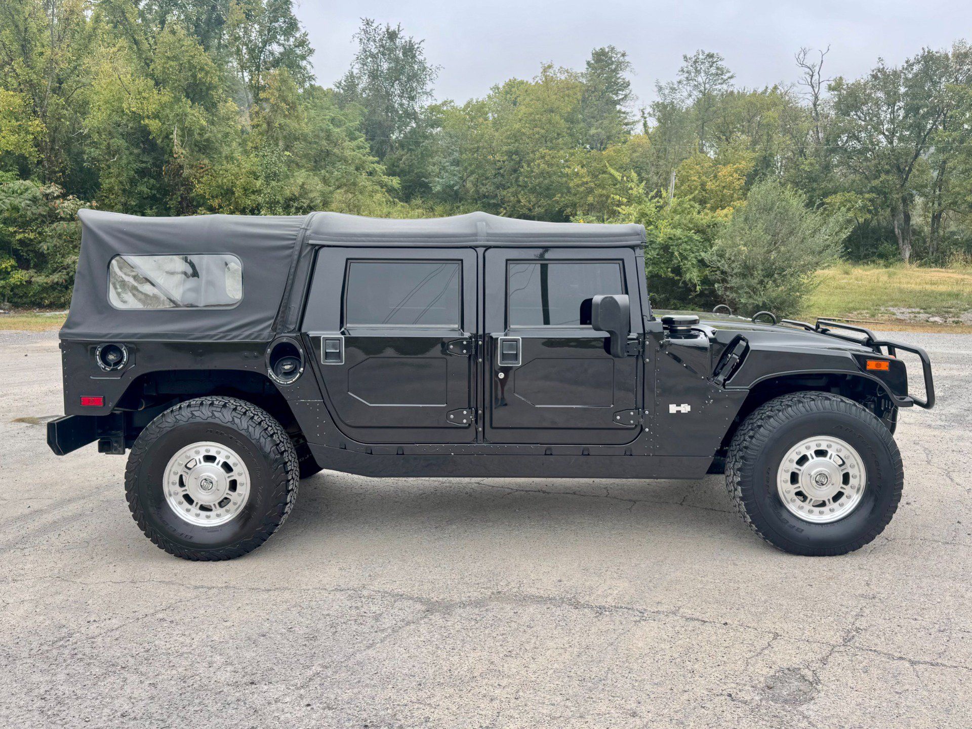 Used 2004 HUMMER H1 4-Door Open Top AWD/4WD image 7
