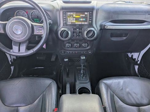 Used 2016 Jeep Wrangler Unlimited Sahara w/ Dual Top Group image 15