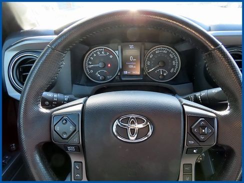 Used 2021 Toyota Tacoma TRD Sport image 16