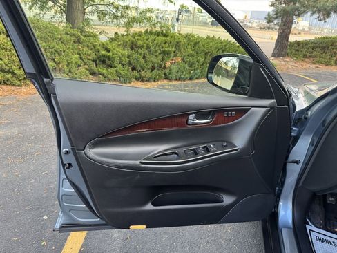 Used 2017 INFINITI QX50 AWD w/ Premium Plus Package image 15