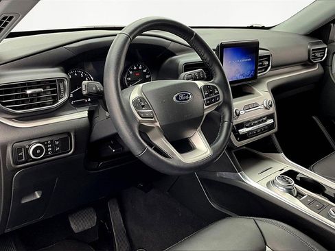 Used 2023 Ford Explorer XLT w/ Equipment Group 202A image 14