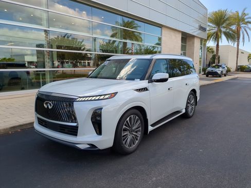 New 2026 INFINITI QX80 Luxe w/ Cargo Package image 8
