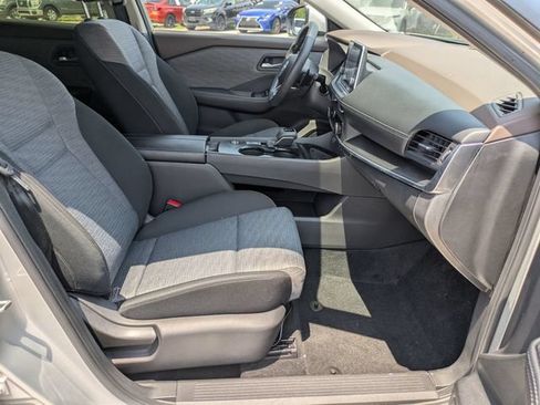 Used 2023 Nissan Rogue SV FWD image 27