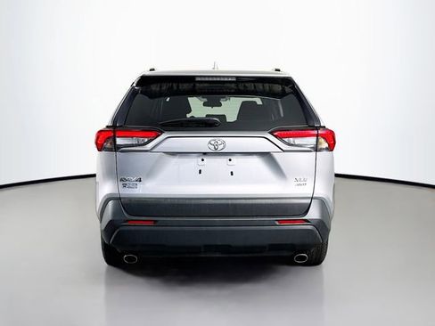Used 2025 Toyota RAV4 XLE AWD/4WD image 5