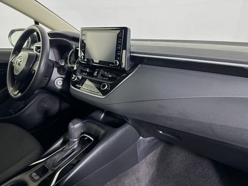 Used 2022 Toyota Corolla LE FWD image 28