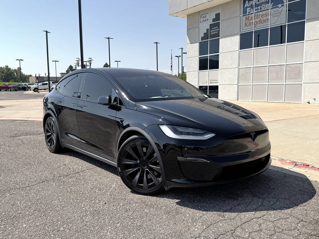 Used 2022 Tesla Model X Plaid AWD/4WD image 2