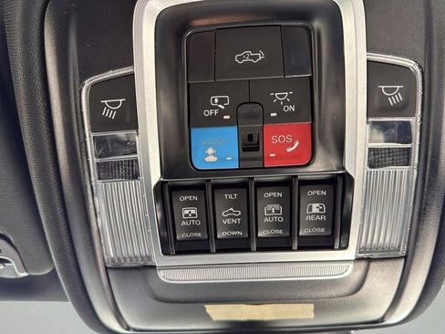 New 2026 RAM 1500 4x4 Crew Cab image 32