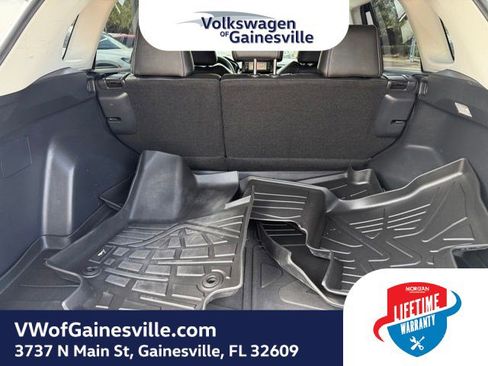 Used 2019 Toyota RAV4 LE FWD image 7
