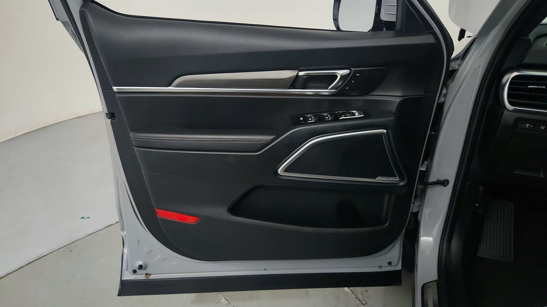 Used 2024 Kia Telluride SX Prestige X-Line AWD/4WD image 16