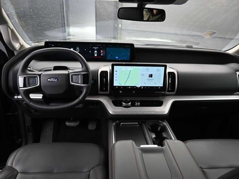 Used 2025 Ford Expedition Max Active image 17