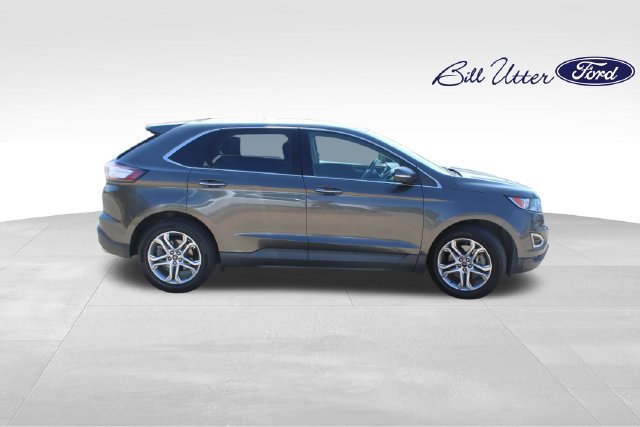 Used 2016 Ford Edge Titanium w/ Equipment Group 301A AWD/4WD image 4