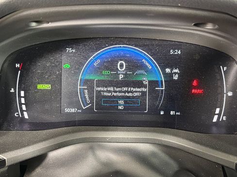 Used 2025 Toyota Camry LE image 26