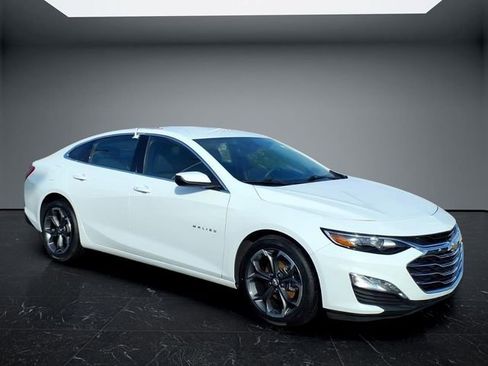 Used 2024 Chevrolet Malibu LT FWD image 1