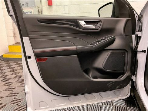 Used 2025 Ford Escape ST-Line Select image 22