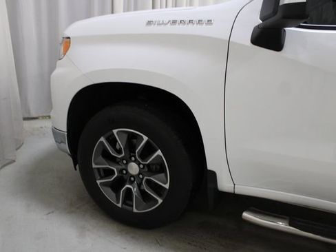 Used 2022 Chevrolet Silverado 1500 LT image 31