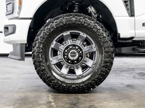 Used 2024 Ford F350 Lariat w/ Lariat Ultimate Package image 11