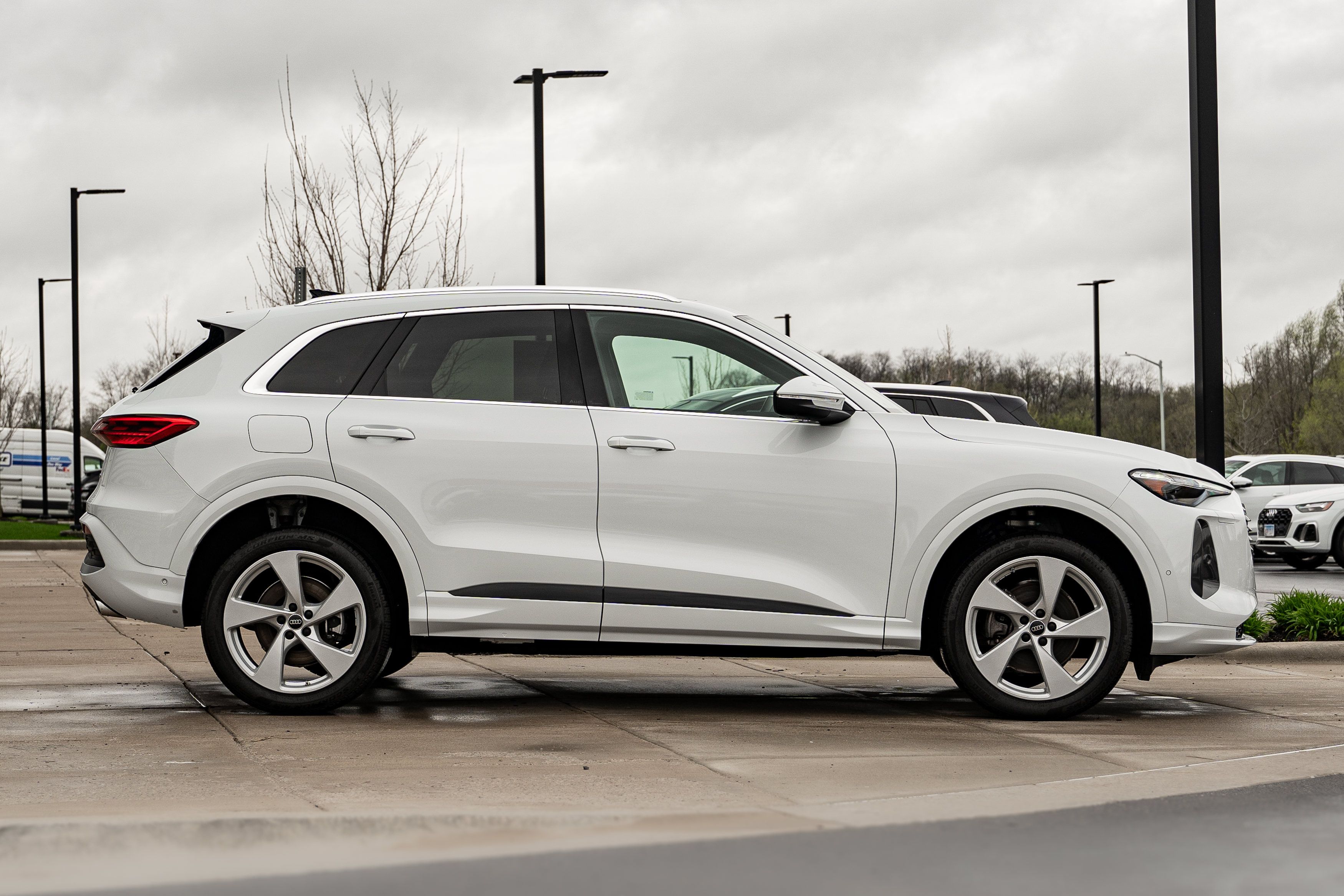 Certified 2025 Audi Q5 Premium w/ Premium Plus AWD/4WD image 2