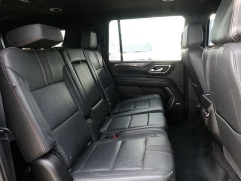 Used 2021 Chevrolet Suburban RST w/ Luxury Package image 30