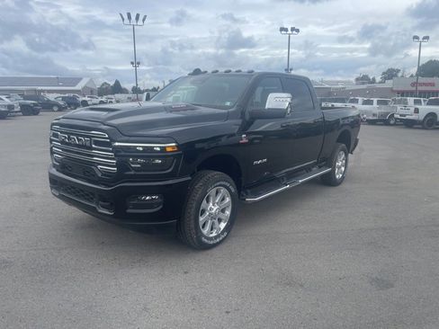 New 2026 RAM 2500 Laramie w/ Sport Appearance Package image 7