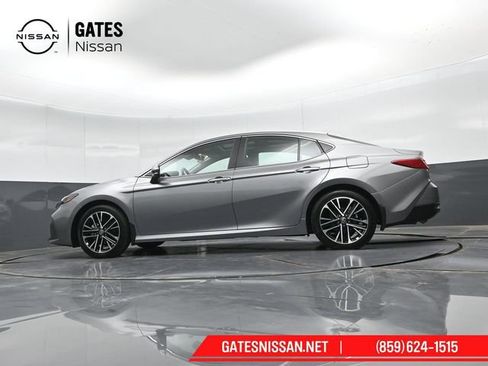 Used 2025 Toyota Camry XLE AWD/4WD image 44