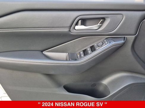 Certified 2024 Nissan Rogue SV w/ SV Premium Package AWD/4WD image 12