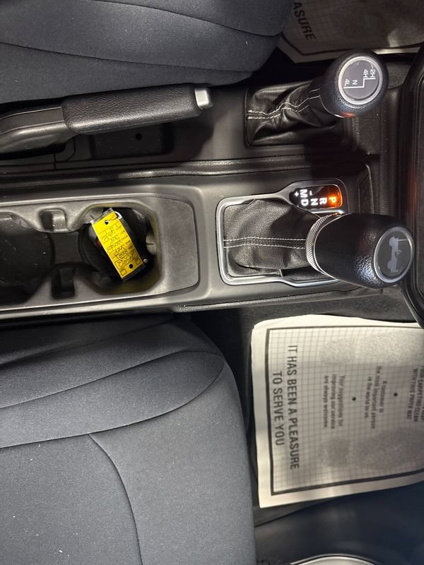 Used 2021 Jeep Wrangler Unlimited Sahara AWD/4WD image 28
